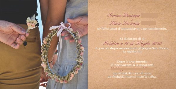 Faire-part mariage kraft couronne fleurs rose couple de dos